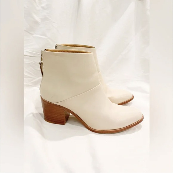 NEW Nisolo Dari Leather Ankle Boots Bone Cream, $240